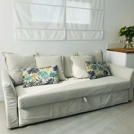 Diama 2. New! With Terrace, 1 Min Walk From The Beach Διαμέρισμα *